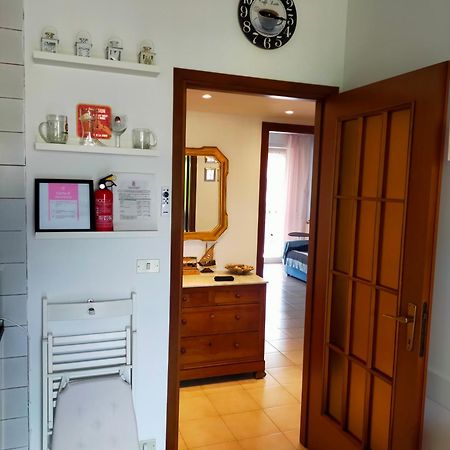 Appartamento Riviera Trilocale Wifi E Parcheggio Privato Вентімілья Екстер'єр фото